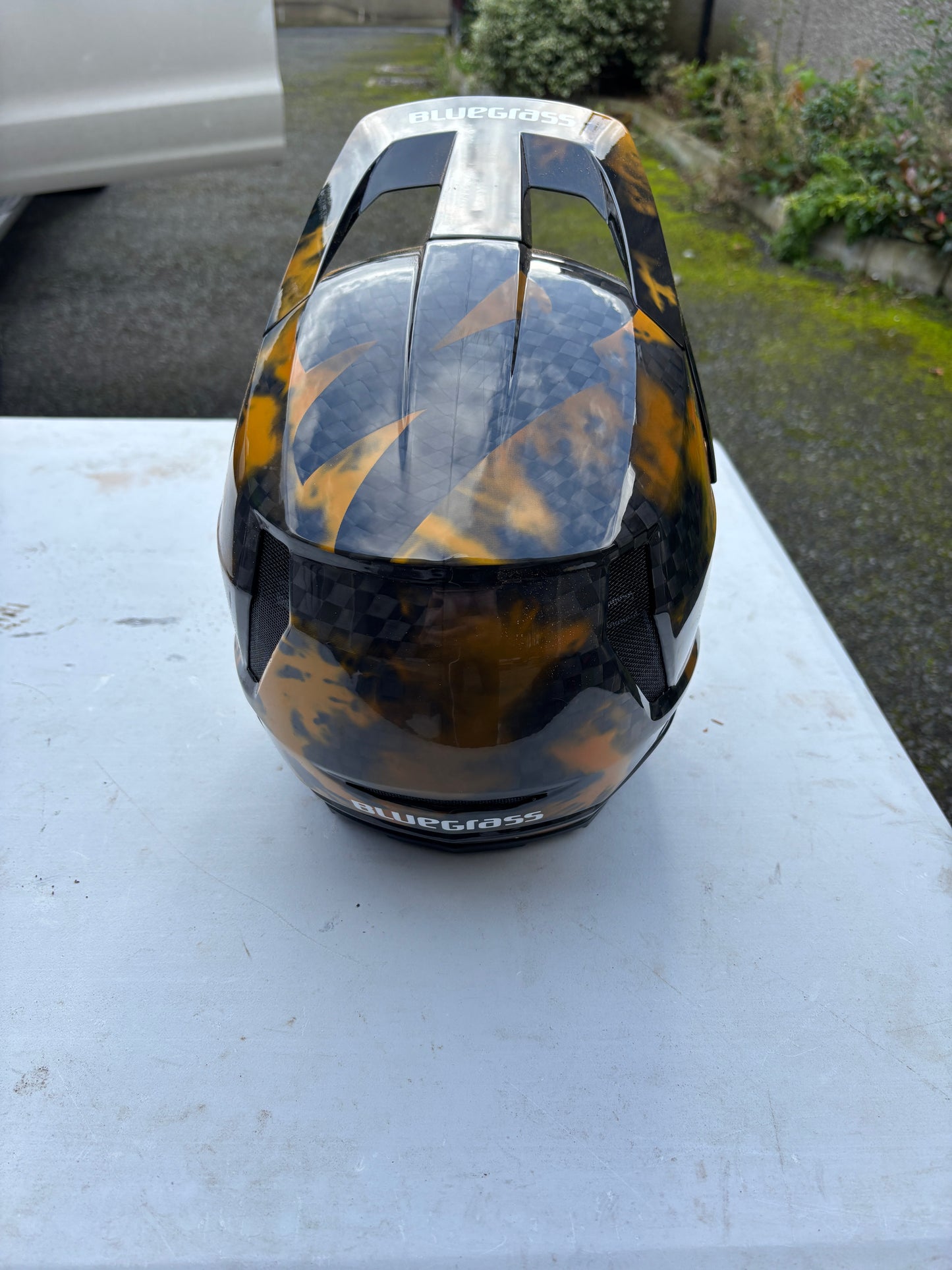 Bluegrass Legit Carbon Helmet – Alt Colourway (M)